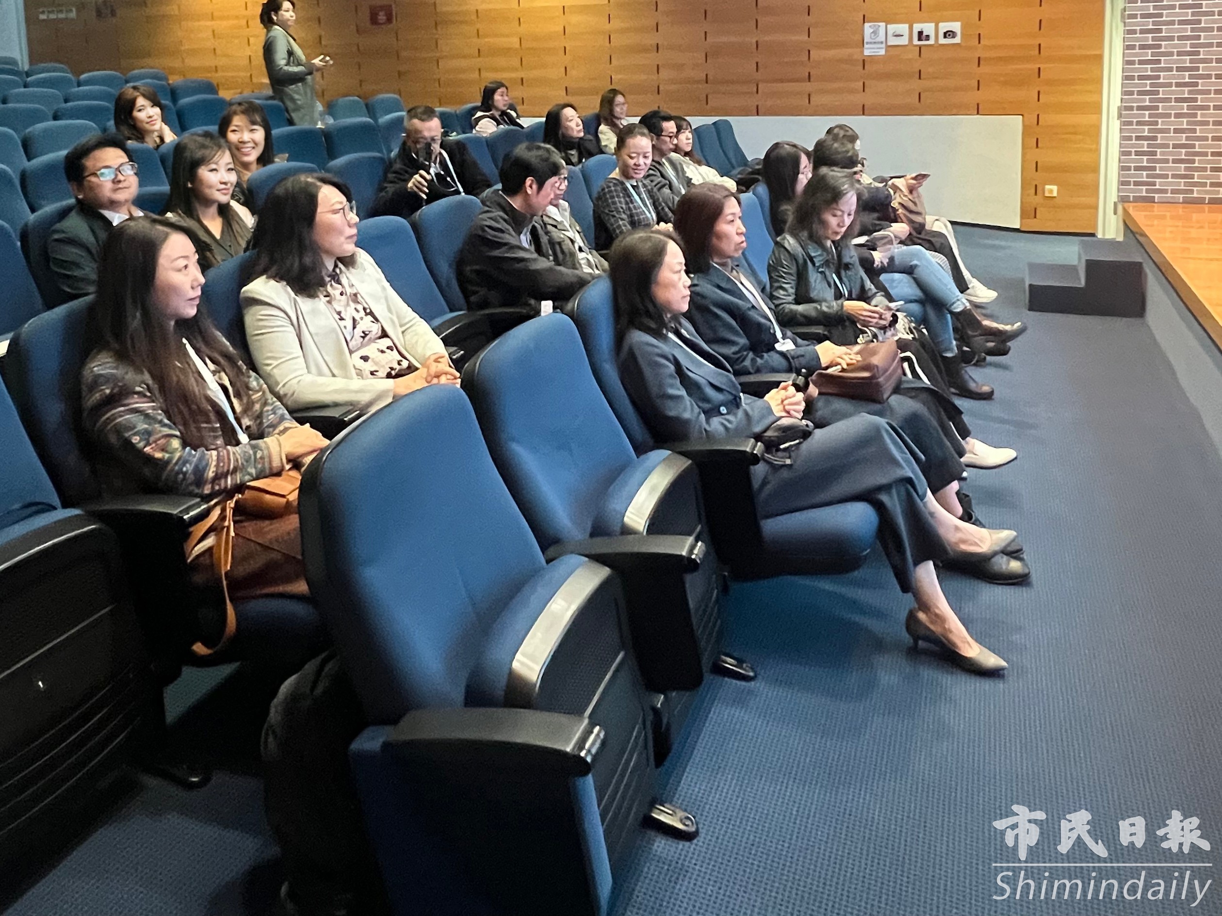 7C6AA412D57A4EA1ABAB8837E38F3B6C